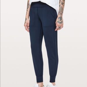 lululemon navy joggers